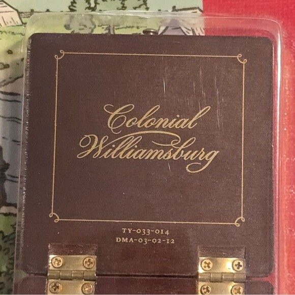 T. Whitney PHILAD 2003 Wooden Scaled Replica of Williamsburg Compass NIB - Picture 3 of 8